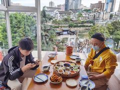 -包整·丝娃娃(一览甲秀楼风景店)