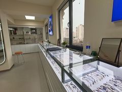 -潘多拉眼镜·蔡司依视路明月(潘家园店)