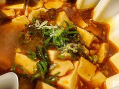 -穹六人间 people 6(岳阳路店)
