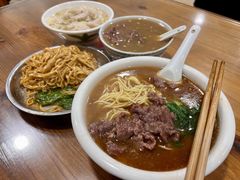 -溪畔老牌永定牛肉小吃(兴发大厦店)