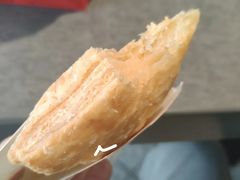 可尔必思白桃三角派-麦当劳(季华好又多店)