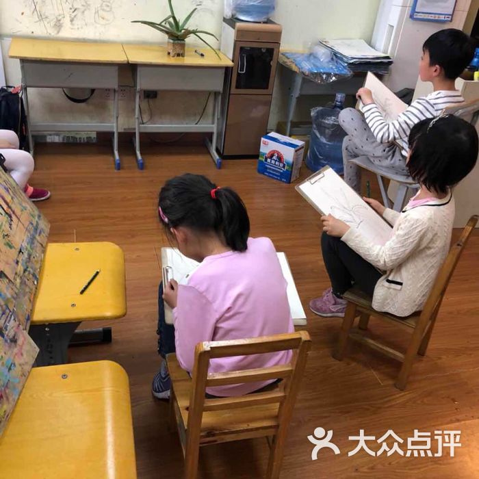 品智·子木画室