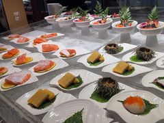 -雍容荟帝王蟹活龙虾展台自助(IFS黑金店)