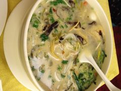 过桥米线-蝴蝶泉宾馆-中餐厅