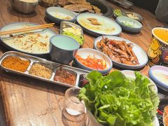 -明洞阿姨·韩式酱蟹烤肉·创意料理(三元桥店)