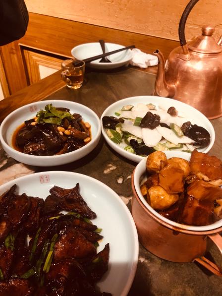 小吊梨汤(畅春园店)-"应该是北京必刷的餐厅吧!不是饭点时间到.