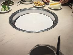 -左庭右院鲜牛肉火锅(浦江欢乐颂店)