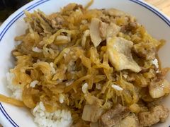 酸菜五花肉拌饭-和众大油条(维明路店)