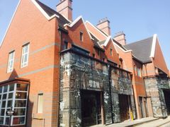 -钟书阁(松江泰晤士小镇店)