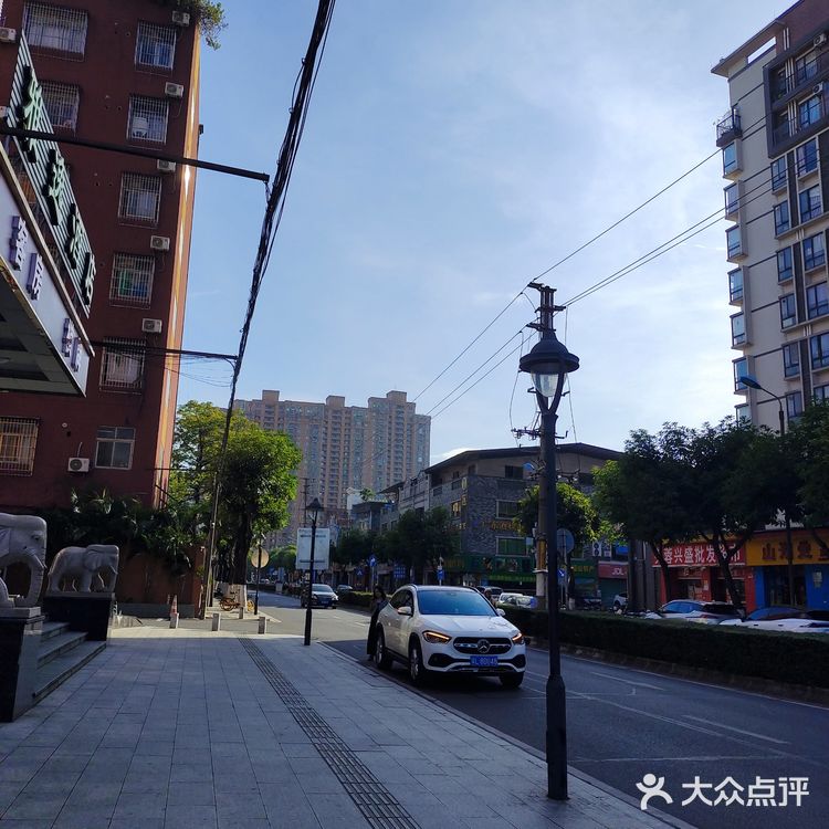 佛山千灯湖旁的恬静天堂!享受紫金城的浪漫松弛