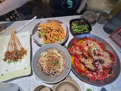 -巴厘龙虾·榜首油焖大虾(音乐学院·沿江酒馆店)