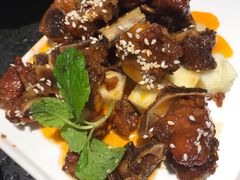 -万重锦·人文川菜馆(骡马市店)