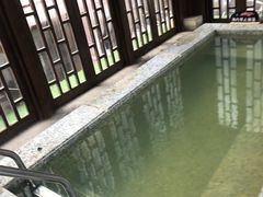 -裕龙汤泉