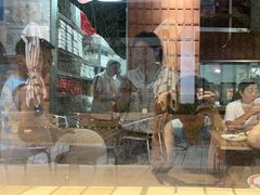 -必胜客(上海华谊新所店)