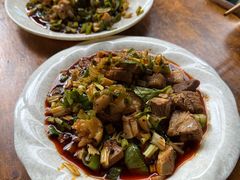 -茅屋大酒店