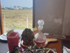 -Chom Cafe and Restaurant