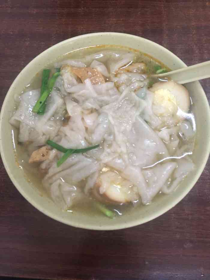 《漳州小食第三十三弹》早上来一碗热腾腾清淡的锅边糊再好不过了