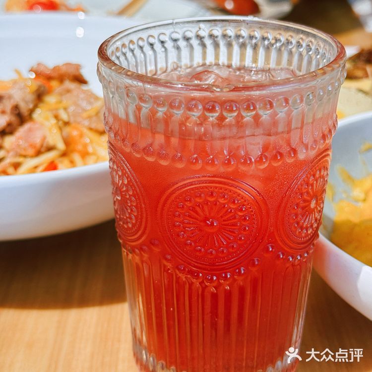 酸酸辣辣的云南菜，太容易吃撑了