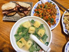 -老天桥酱肉烧饼夹肘子(天桥店)