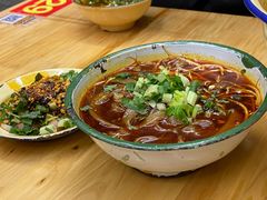 -拈签一笑黄牛肉辣卤串串