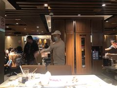 -海底捞火锅鲜切牛肉主题店(长寿路店)