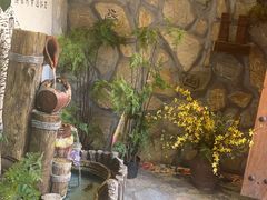 -吴氏老牌坊云南鱼豆花火锅店(通江街店)
