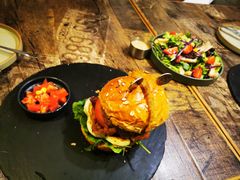 -HIGH FIVE哈福手工汉堡(桂林路店)