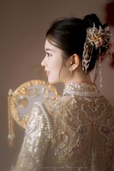 -艾米丽婚纱礼服