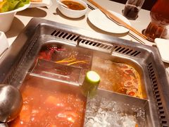 -海底捞火锅鲜切牛肉主题店(长寿路店)