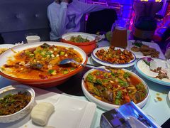 -巴特餐饮6加1音乐餐吧·新疆菜