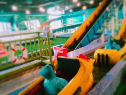 -维佳童话镇演出现场(徐东店)