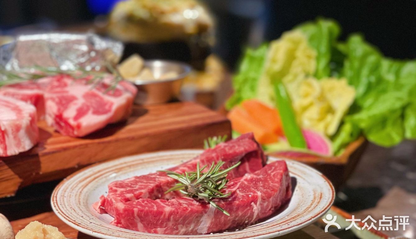 魔都探店！可以吃到伊比利亚黑毛猪的韩料天花板GIN PORK