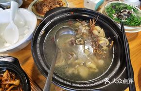 Five-Finger Milk Vetch Steamed Qingyuan Native Chicken