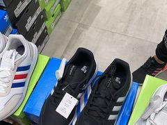 -王府井奥莱临潼小镇(临潼店)