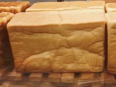 生吐司-美俪家族(巴黎都市店)