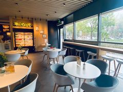靠窗位-德南面包房(尚都店)