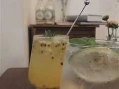 百香果气泡水-Ten Olives甜点
