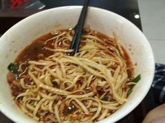-老师专·玉溪特色小吃