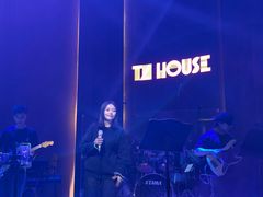 -TZ House音乐现场(来福士中心店)
