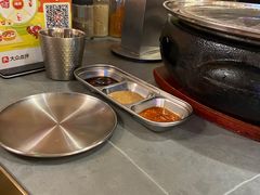 -围炉肉舍•炭烤活鳗•丹东海鲜烤肉(步行街店)