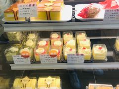 -红宝石·鲜奶小方·海派西点房(丰庄店)