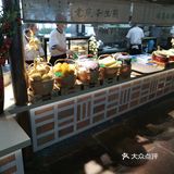 因为我们是白天去的没看到云廊的美景，建议晚上去