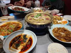 东北杀猪菜-金手勺东北菜馆(大屯北路店)