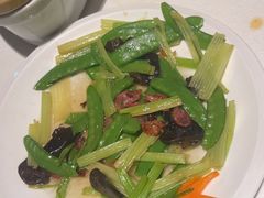 -八府香鸭·啫啫煲(华山路店)