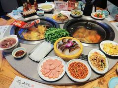 -山河屯铁锅炖·非遗东北菜(南山店)