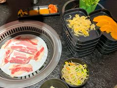 -烤路里·韩国品质自助烤肉(石路天虹4号店)