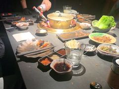 -铭牛烧肉·和牛海鲜自助(高新月牙湖店)