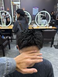 -藤野造型烫染·漂发