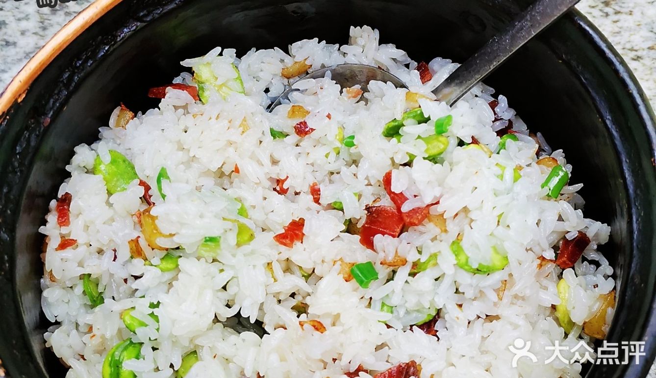 味道吹爆的胡同菜 省一张花城机票 来吃汽锅鸡
