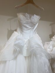 -拉瑞娜LaReine婚纱礼服高级定制